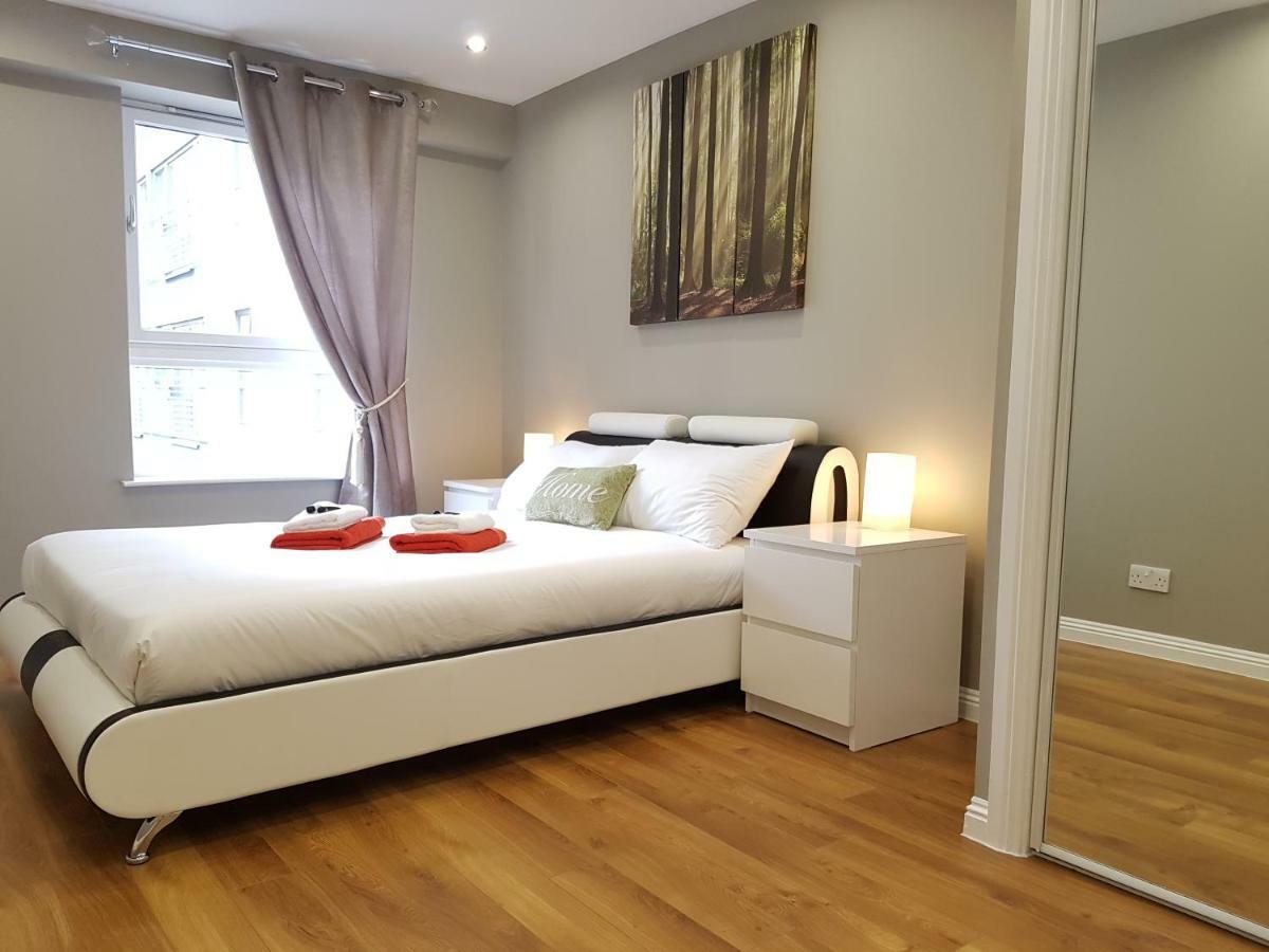 Glasgow'S Modern & Stylish 3 Bedroom Aparment エクステリア 写真